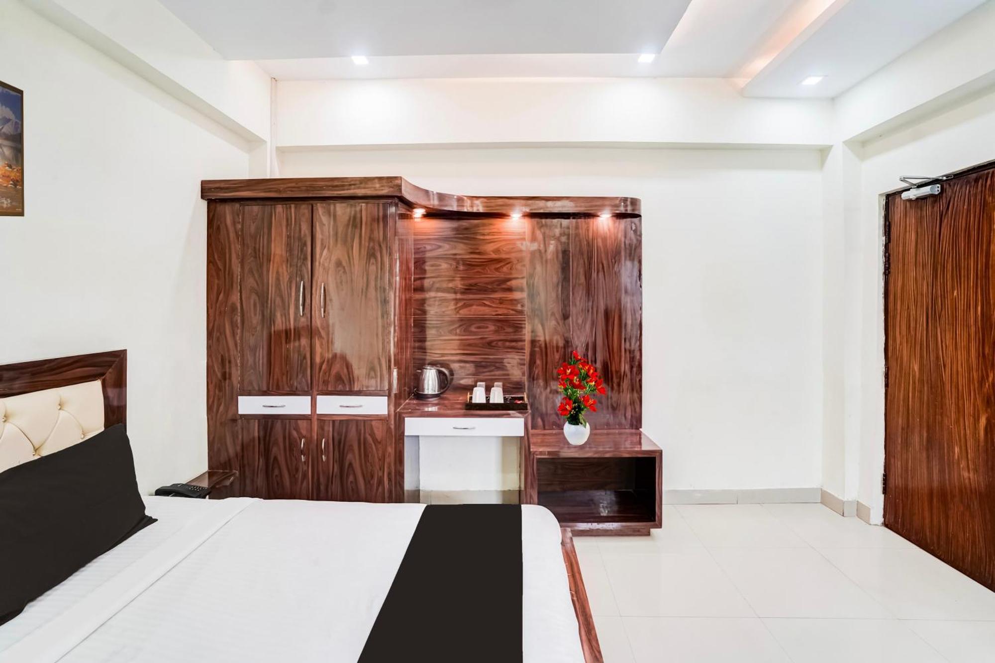 Super Hotel O Sgpgi Bijnaur Екстер'єр фото