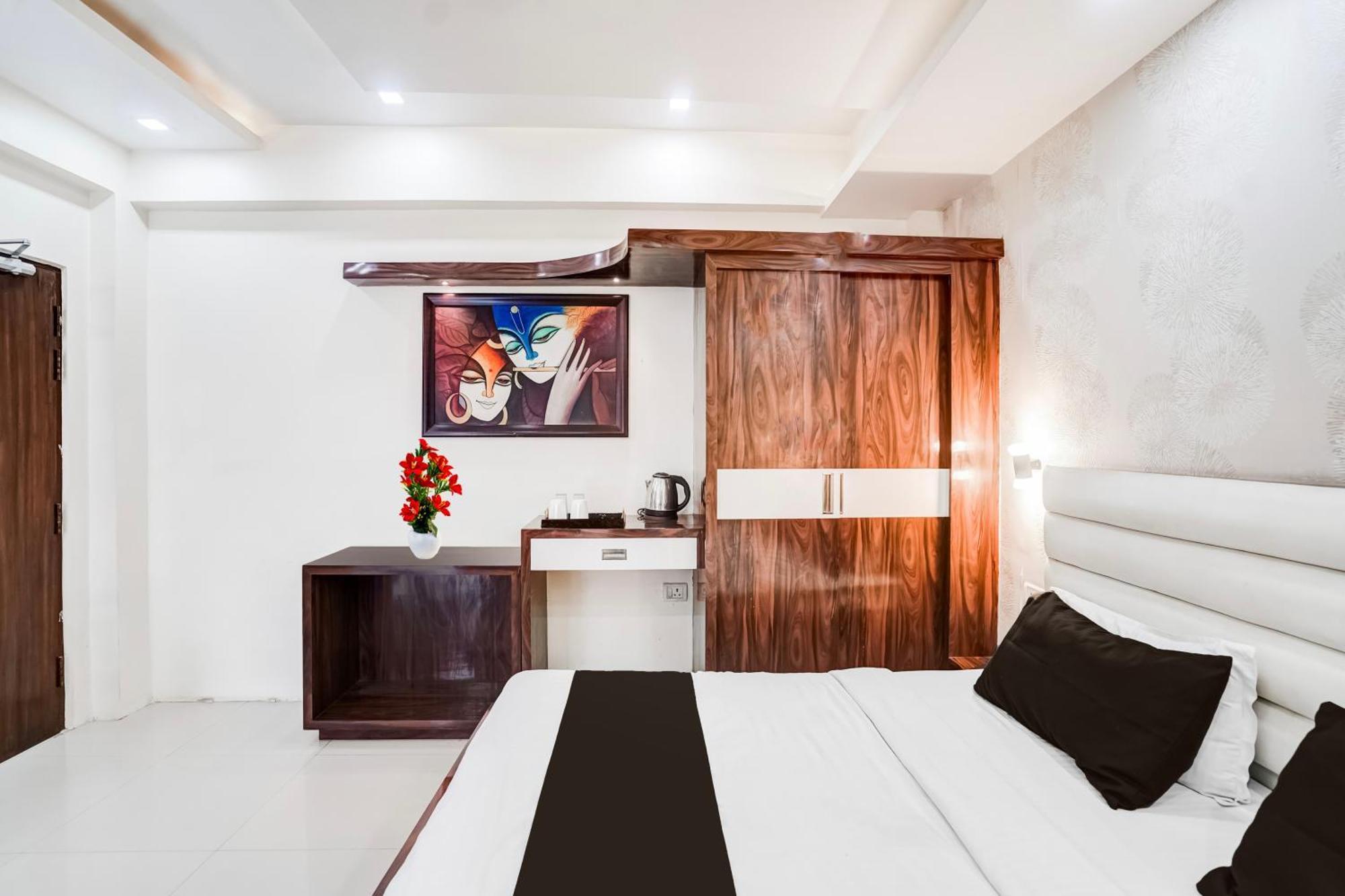 Super Hotel O Sgpgi Bijnaur Екстер'єр фото
