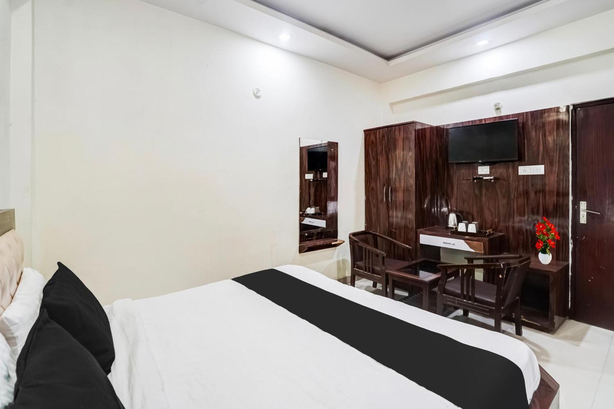 Super Hotel O Sgpgi Bijnaur Екстер'єр фото