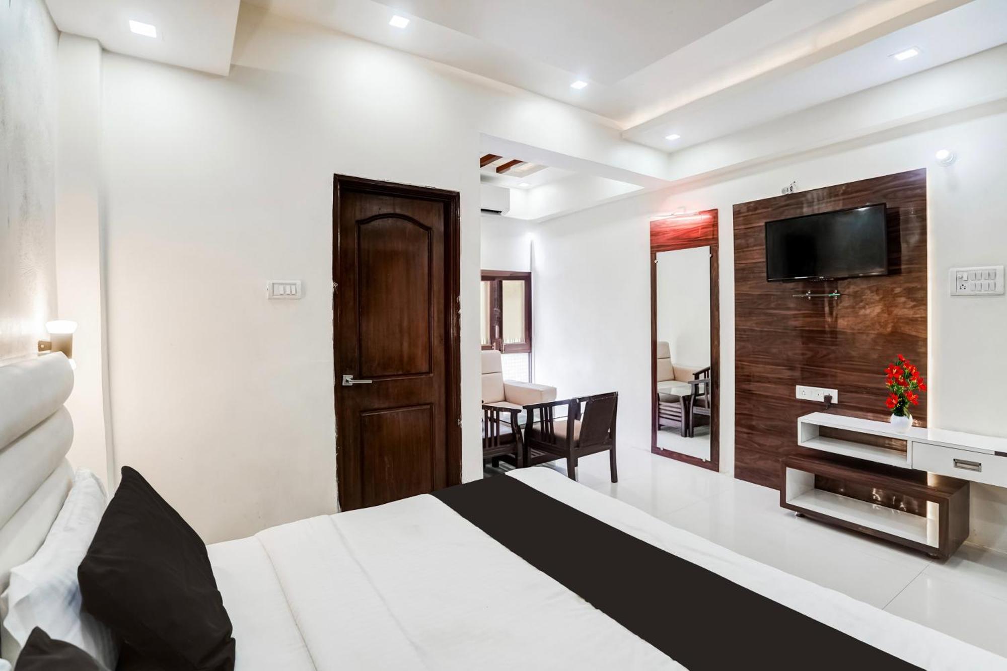 Super Hotel O Sgpgi Bijnaur Екстер'єр фото