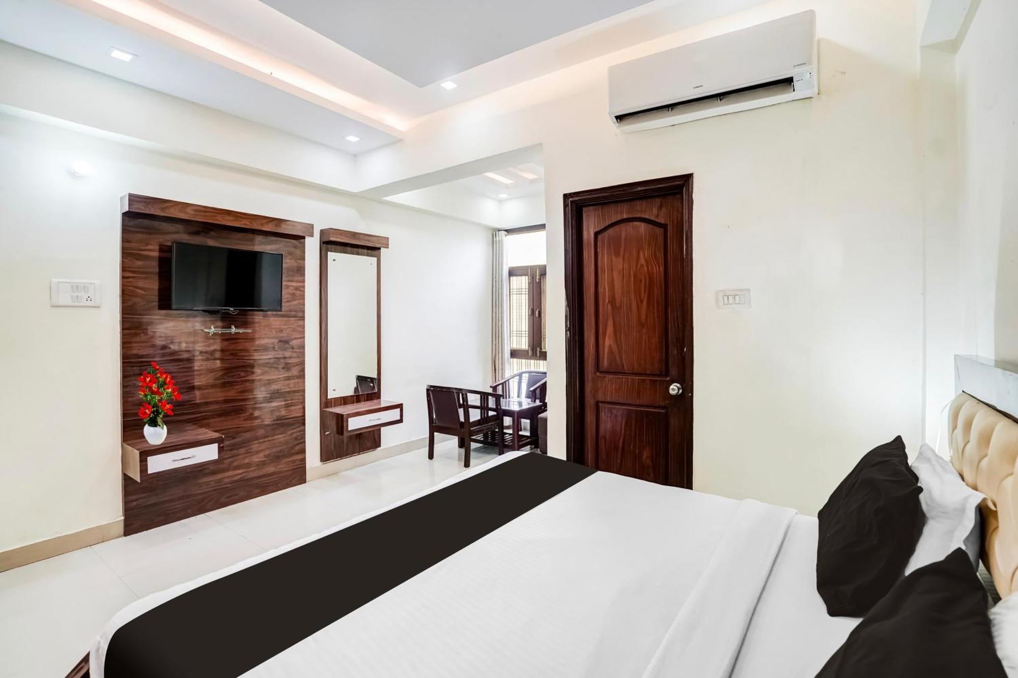 Super Hotel O Sgpgi Bijnaur Екстер'єр фото