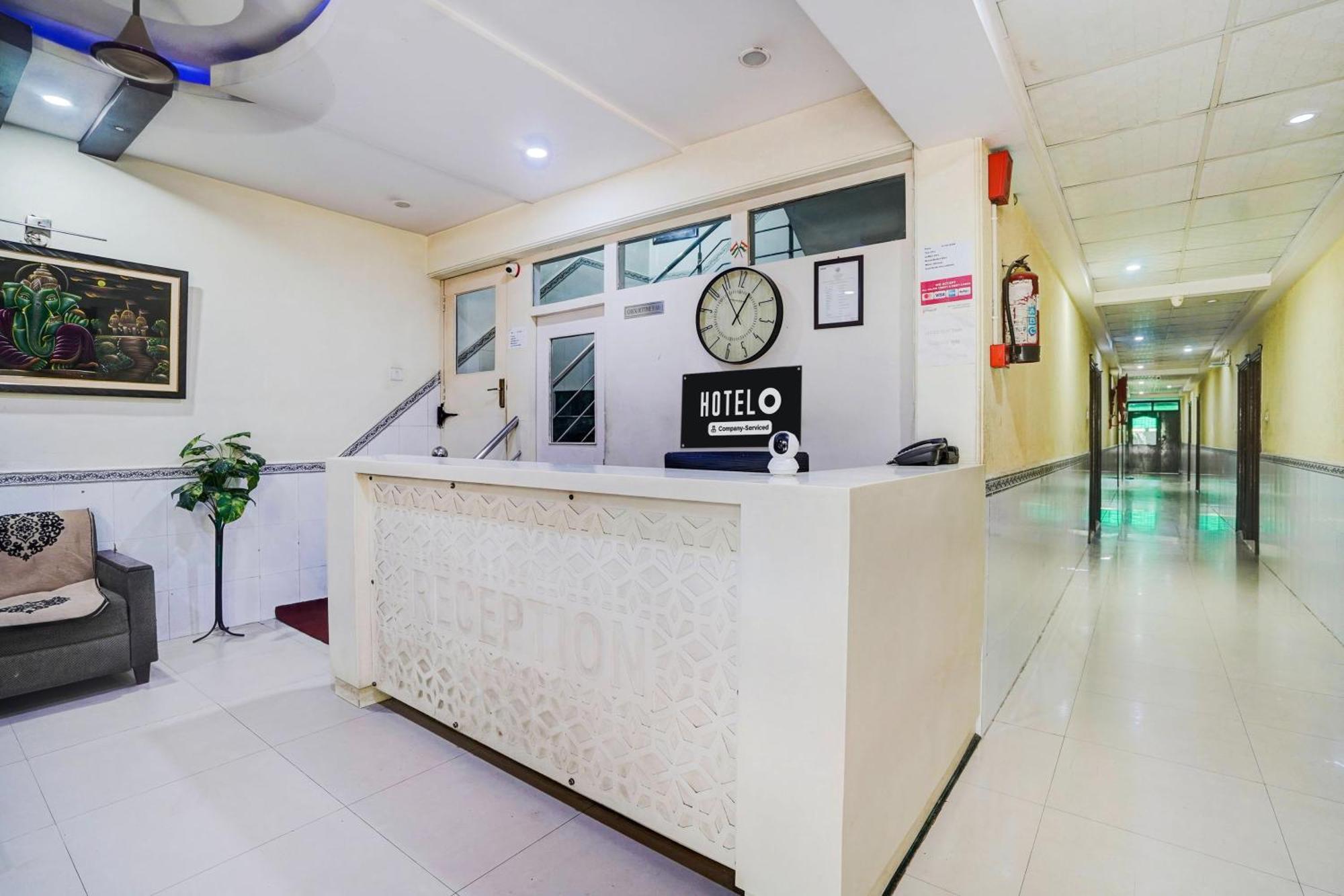 Super Hotel O Sgpgi Bijnaur Екстер'єр фото